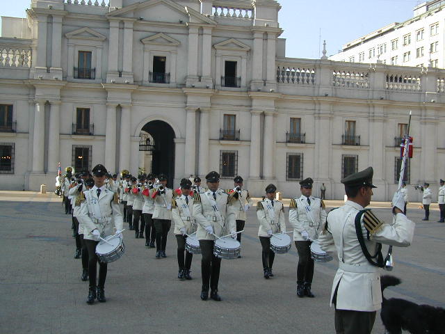 changing of the guard at moneda palace