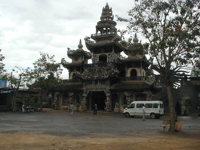 linh phuoc pagoda