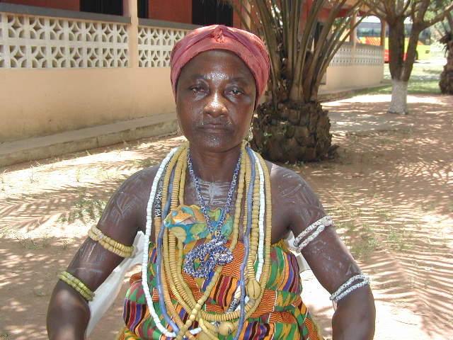 woman at beadmaker